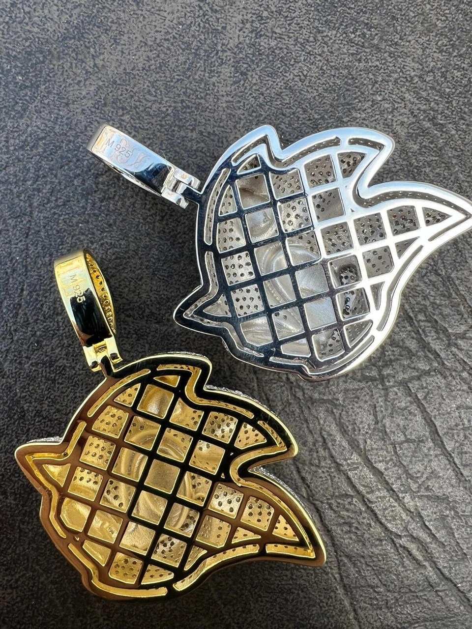 13.5ct MOISSANITE 925 Silver / Gold Plated Iced Large Sonic The Hedgehog Necklace Pendant 15 13.5ct MOISSANITE 925 Silver / Gold Plated Iced Large Sonic The Hedgehog Necklace Pendant - Image 13