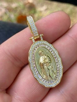 14k Gold Real 925 Sterling Silver Virgin Mary Necklace Pendant Iced Medallion 19 14k Gold Real 925 Sterling Silver Virgin Mary Necklace Pendant Iced Medallion -Harlem Bling Shop harlembling 14k gold real 925 sterling silver virgin mary necklace pendant iced medallion 81046.1664397859
