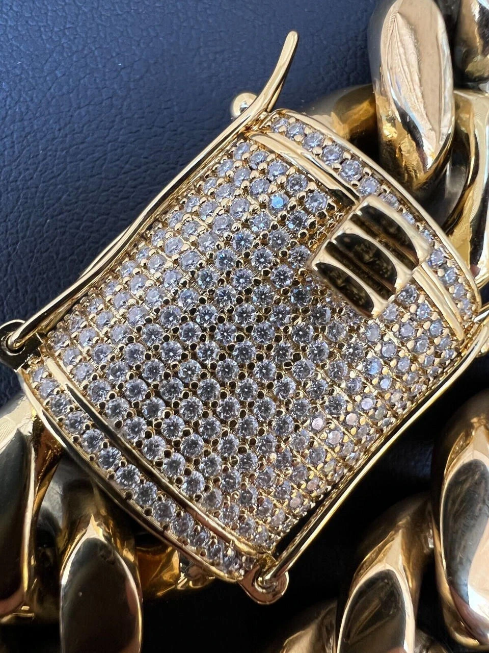 18mm KILO Miami Cuban Chain Bracelet 14k Gold Plated Stainless MOISSANITE Clasp 5 18mm KILO Miami Cuban Chain Bracelet 14k Gold Plated Stainless MOISSANITE Clasp - Image 3