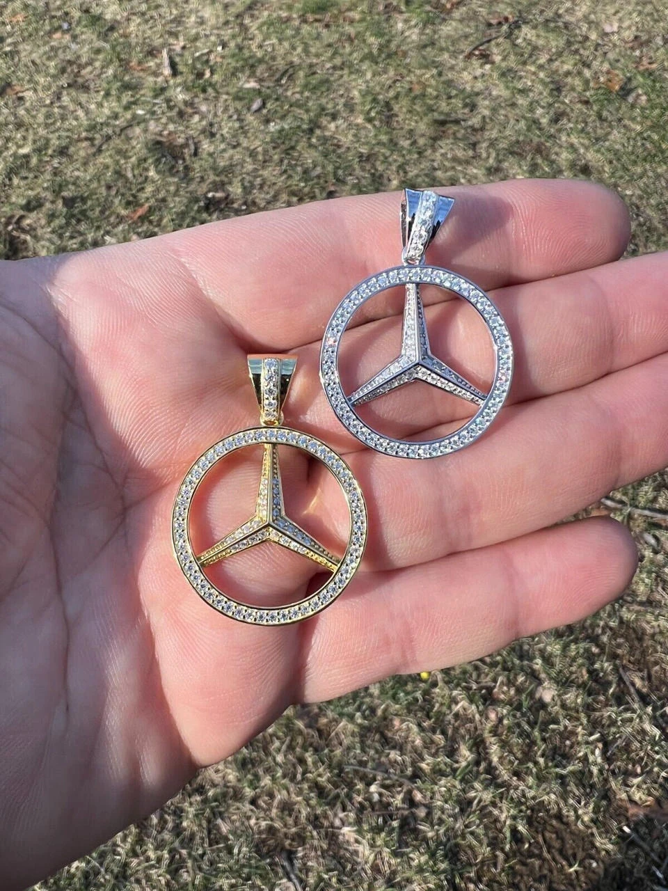 1ct MOISSANITE 925 Silver/Gold Plated Iced Mercedes Benz Logo Pendant Necklace 14 1ct MOISSANITE 925 Silver/Gold Plated Iced Mercedes Benz Logo Pendant Necklace - Image 12