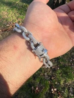 22ct VVS Moissanite Thick Rolo Link Iced Hip Hop Bracelet - Pass Diamond Tester 28 22ct VVS Moissanite Thick Rolo Link Iced Hip Hop Bracelet - Pass Diamond Tester -Harlem Bling Shop harlembling 22ct vvs moissanite thick rolo link iced hip hop bracelet pass diamond tester 09260.1669562891