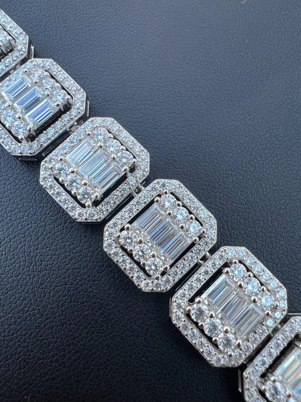 25ct Baguette MOISSANITE Real 925 Silver 15mm Square Bracelet Pass Diamond Test 6 25ct Baguette MOISSANITE Real 925 Silver 15mm Square Bracelet Pass Diamond Test - Image 4