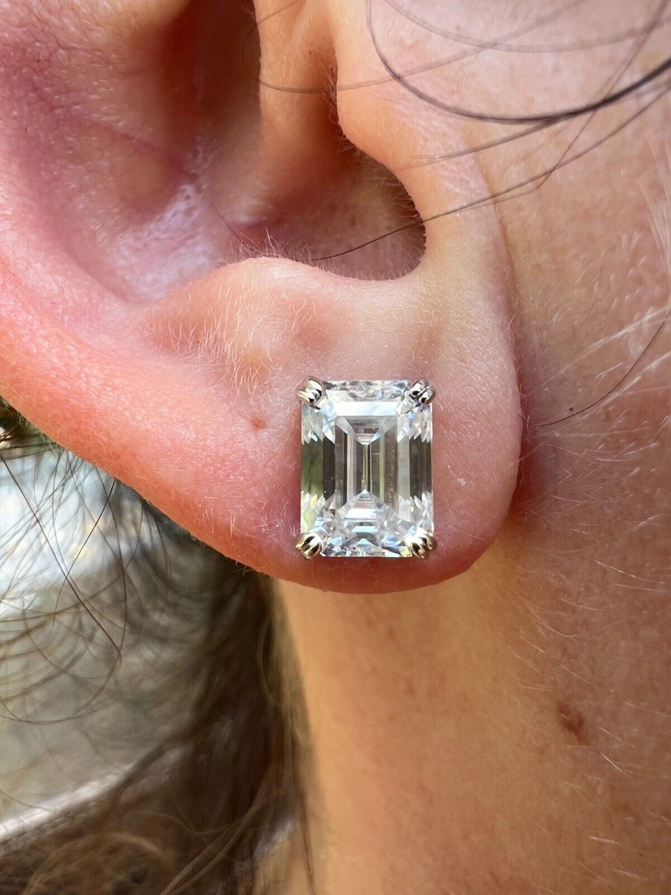 4ct Emerald Cut Real Moissanite Screw Back Solitaire Stud Earrings 925 Silver 4 4ct Emerald Cut Real Moissanite Screw Back Solitaire Stud Earrings 925 Silver - Image 2