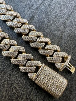 8mm Solid 14k Gold MOISSANITE Real Miami Cuban Link Prong Iced Hip Hop Bracelet 23 8mm Solid 14k Gold MOISSANITE Real Miami Cuban Link Prong Iced Hip Hop Bracelet -Harlem Bling Shop harlembling 8mm solid 14k gold moissanite real miami cuban link prong iced hip hop bracelet 87522.1700712710