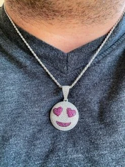 925 Silver Hip Hop Smiling Face Heart Eyes Emoji Love Necklace Iced Smiley -Harlem Bling Shop harlembling 925 silver hip hop smiling face heart eyes emoji love necklace iced smiley 32017.1664394193
