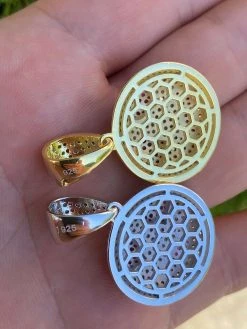 925 Silver Hip Hop Smiling Face Heart Eyes Emoji Love Necklace Iced Smiley -Harlem Bling Shop harlembling 925 silver hip hop smiling face heart eyes emoji love necklace iced smiley 39476.1664395941