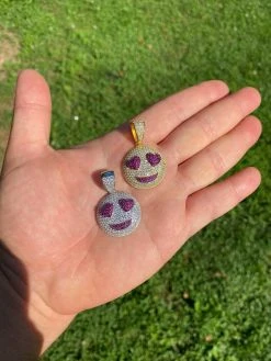 925 Silver Hip Hop Smiling Face Heart Eyes Emoji Love Necklace Iced Smiley -Harlem Bling Shop harlembling 925 silver hip hop smiling face heart eyes emoji love necklace iced smiley 84661.1664375182