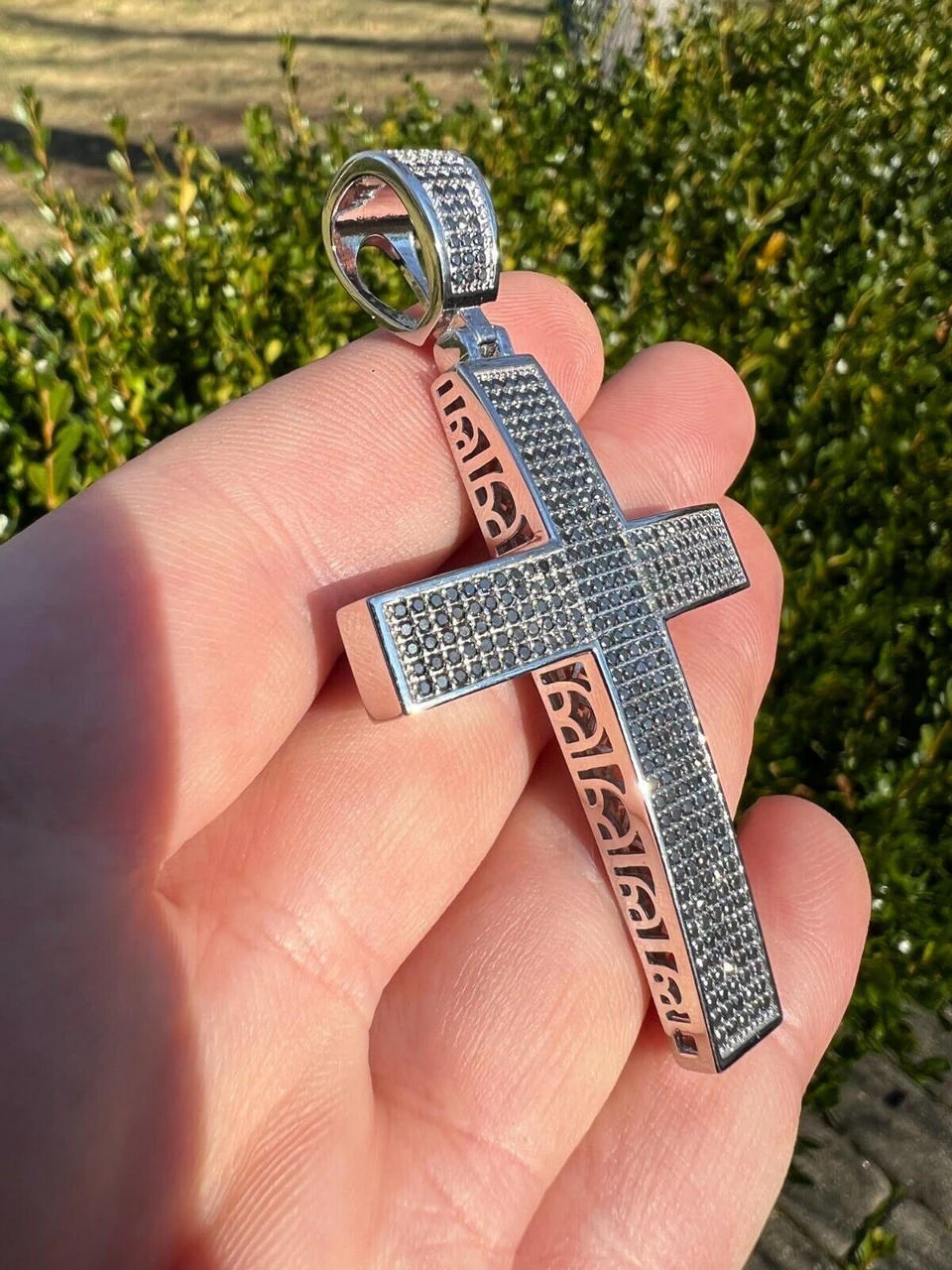 Black MOISSANITE 925 Silver Large Iced Cross Pendant 2.5CT Pass Diamond Tester 6 Black MOISSANITE 925 Silver Large Iced Cross Pendant 2.5CT Pass Diamond Tester - Image 4