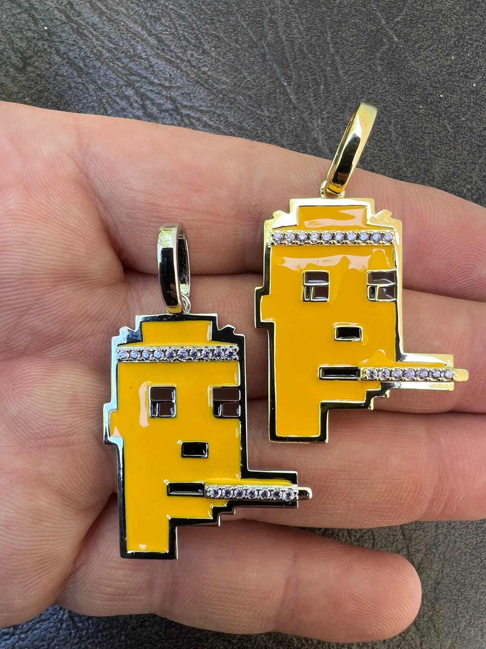 MOISSANITE Limited Edition - Cryptopunk NFT #4 Guy Smoking Blunt Iced Pendant Necklace Solid 925 Silver / 14k Gold 8 MOISSANITE Limited Edition - Cryptopunk NFT #4 Guy Smoking Blunt Iced Pendant Necklace Solid 925 Silver / 14k Gold - Image 6