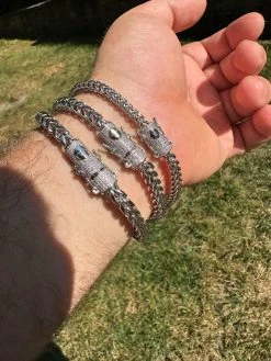 Iced MOISSANITE Clasp 925 Silver & Stainless Franco Bracelet 4-6mm Pass Tester ✅ 41 Iced MOISSANITE Clasp 925 Silver & Stainless Franco Bracelet 4-6mm Pass Tester ✅ -Harlem Bling Shop harlembling iced moissanite clasp 925 silver and stainless franco bracelet 4 6mm pass tester 52465.1690849097
