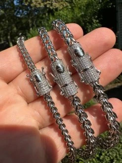 Iced MOISSANITE Clasp 925 Silver & Stainless Franco Bracelet 4-6mm Pass Tester ✅ 23 Iced MOISSANITE Clasp 925 Silver & Stainless Franco Bracelet 4-6mm Pass Tester ✅ -Harlem Bling Shop harlembling iced moissanite clasp 925 silver and stainless franco bracelet 4 6mm pass tester 80265.1690848975