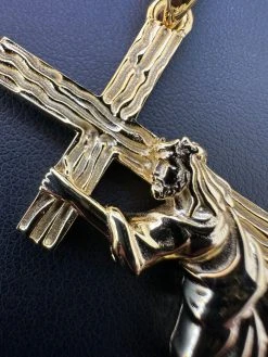 Jesus Carrying Cross Pendant Plain Necklace 14k Gold Vermeil 925 Silver - 3 Size 34 Jesus Carrying Cross Pendant Plain Necklace 14k Gold Vermeil 925 Silver - 3 Size -Harlem Bling Shop harlembling jesus carrying cross pendant plain necklace 14k gold vermeil 925 silver 3 size 08976.1699328746