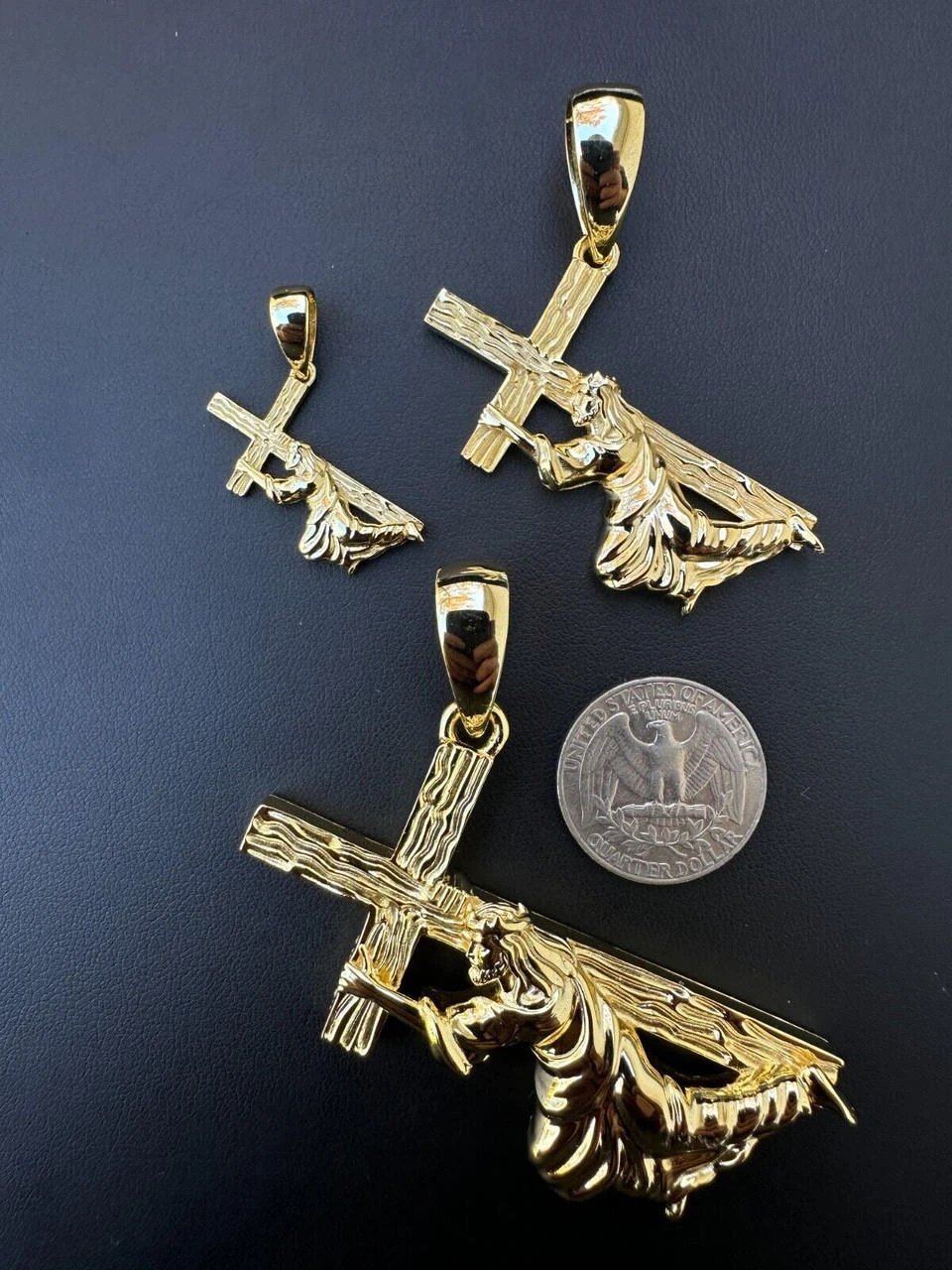 Jesus Carrying Cross Pendant Plain Necklace 14k Gold Vermeil 925 Silver - 3 Size 12 Jesus Carrying Cross Pendant Plain Necklace 14k Gold Vermeil 925 Silver - 3 Size - Image 10