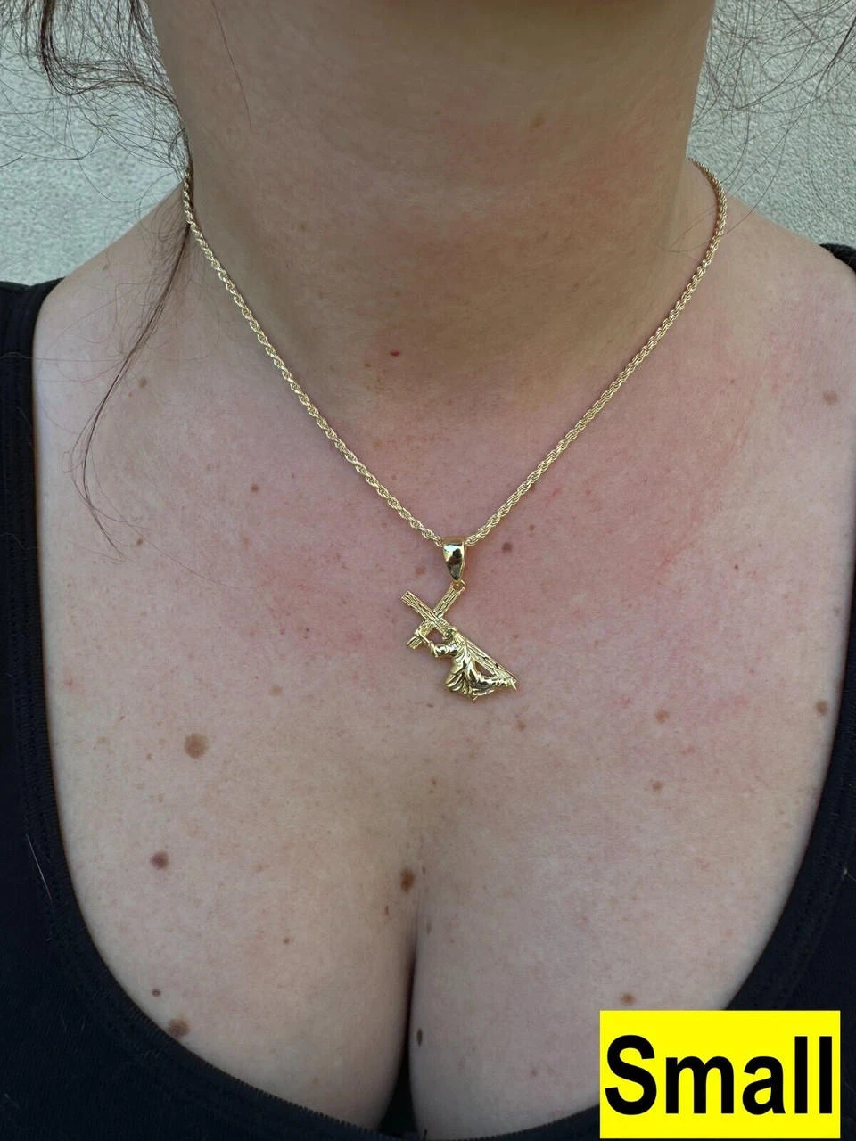 Jesus Carrying Cross Pendant Plain Necklace 14k Gold Vermeil 925 Silver - 3 Size 6 Jesus Carrying Cross Pendant Plain Necklace 14k Gold Vermeil 925 Silver - 3 Size - Image 4
