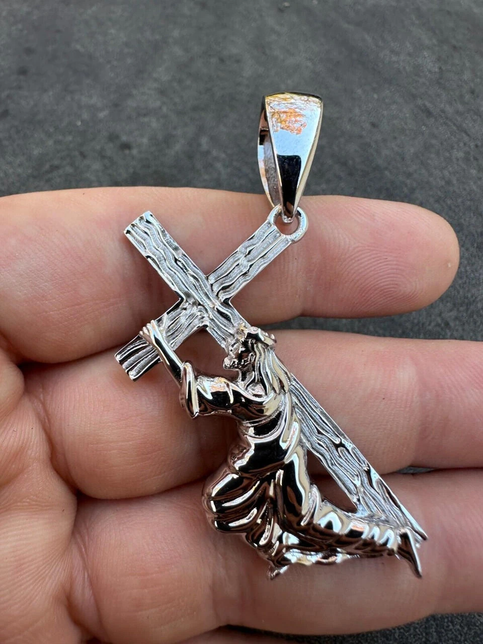 Jesus Carrying Cross Plain Crucifix Pendant Necklace 925 Sterling Silver 3 Sizes 9 Jesus Carrying Cross Plain Crucifix Pendant Necklace 925 Sterling Silver 3 Sizes - Image 7