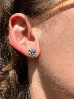 Moissanite 3D Iced Prong Solitaire Screwback Studs Earrings Real 925 Silver 35 Moissanite 3D Iced Prong Solitaire Screwback Studs Earrings Real 925 Silver -Harlem Bling Shop harlembling moissanite 3d iced prong solitaire screwback studs earrings real 925 silver 25740.1686867033