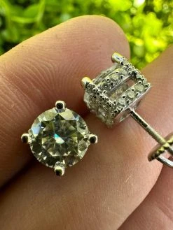 Moissanite 3D Iced Prong Solitaire Screwback Studs Earrings Real 925 Silver 40 Moissanite 3D Iced Prong Solitaire Screwback Studs Earrings Real 925 Silver -Harlem Bling Shop harlembling moissanite 3d iced prong solitaire screwback studs earrings real 925 silver 46118.1686867031