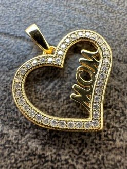 MOISSANITE 925 Silver/Gold Iced Mom Heart Shape Love Mother Day Pendant Necklace 26 MOISSANITE 925 Silver/Gold Iced Mom Heart Shape Love Mother Day Pendant Necklace -Harlem Bling Shop harlembling moissanite 925 silvergold iced mom heart shape love mother day pendant necklace 01127.1680205132