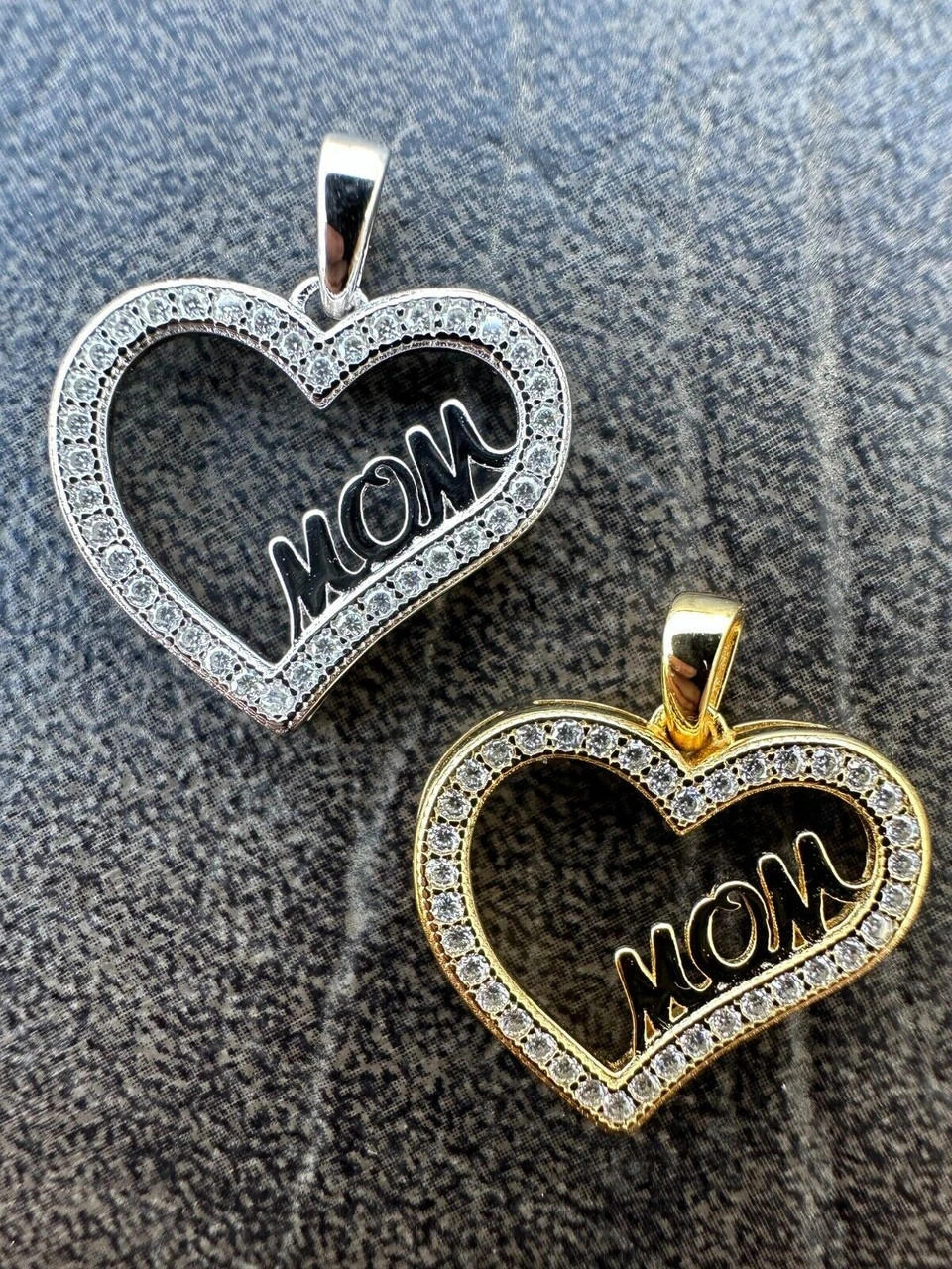 MOISSANITE 925 Silver/Gold Iced Mom Heart Shape Love Mother Day Pendant Necklace 11 MOISSANITE 925 Silver/Gold Iced Mom Heart Shape Love Mother Day Pendant Necklace - Image 9