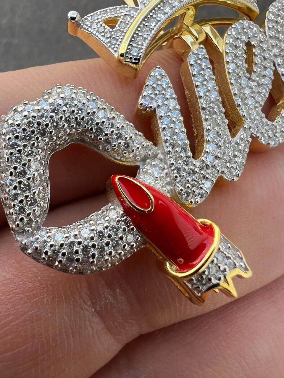 MOISSANITE 925 Silver/Gold/Rose Iced Queen W. Crown & Lipstick Pendant Necklace 9 MOISSANITE 925 Silver/Gold/Rose Iced Queen W. Crown & Lipstick Pendant Necklace - Image 7