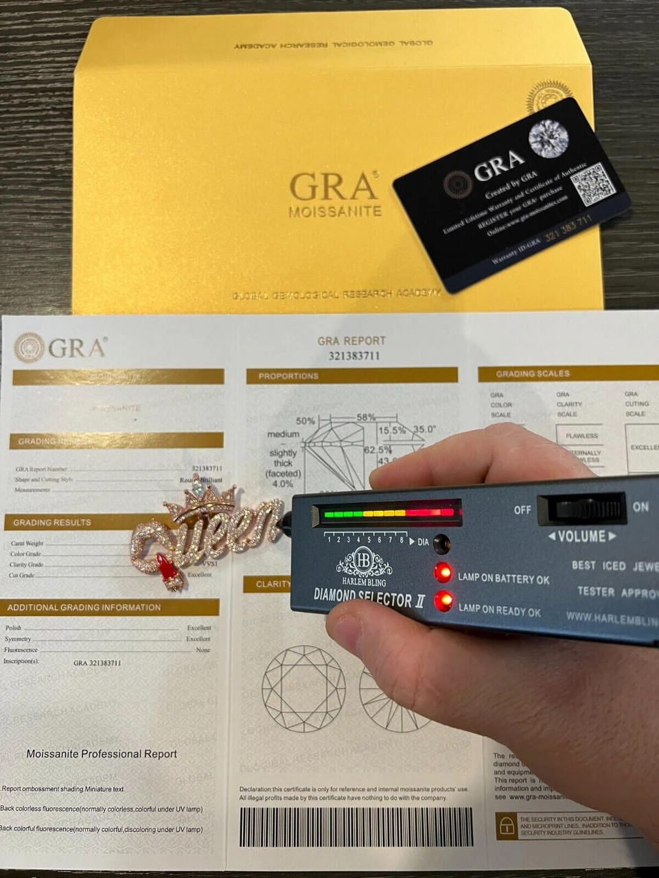 MOISSANITE 925 Silver/Gold/Rose Iced Queen W. Crown & Lipstick Pendant Necklace 8 MOISSANITE 925 Silver/Gold/Rose Iced Queen W. Crown & Lipstick Pendant Necklace - Image 6