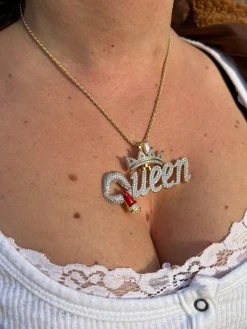 MOISSANITE 925 Silver/Gold/Rose Iced Queen W. Crown & Lipstick Pendant Necklace 35 MOISSANITE 925 Silver/Gold/Rose Iced Queen W. Crown & Lipstick Pendant Necklace -Harlem Bling Shop harlembling moissanite 925 silvergoldrose iced queen w crown and lipstick pendant necklace 10614.1674841802