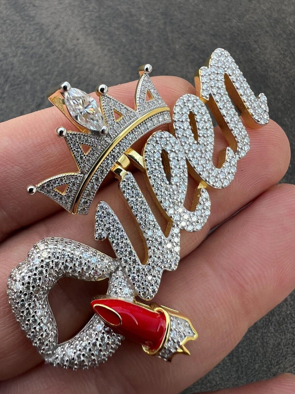 MOISSANITE 925 Silver/Gold/Rose Iced Queen W. Crown & Lipstick Pendant Necklace 18 MOISSANITE 925 Silver/Gold/Rose Iced Queen W. Crown & Lipstick Pendant Necklace - Image 16