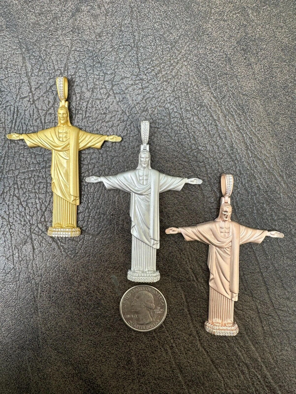 MOISSANITE Christ The Redeemer 925 Silver/ Yellow Rose Gold Necklace Jesus Piece 10 MOISSANITE Christ The Redeemer 925 Silver/ Yellow Rose Gold Necklace Jesus Piece - Image 8