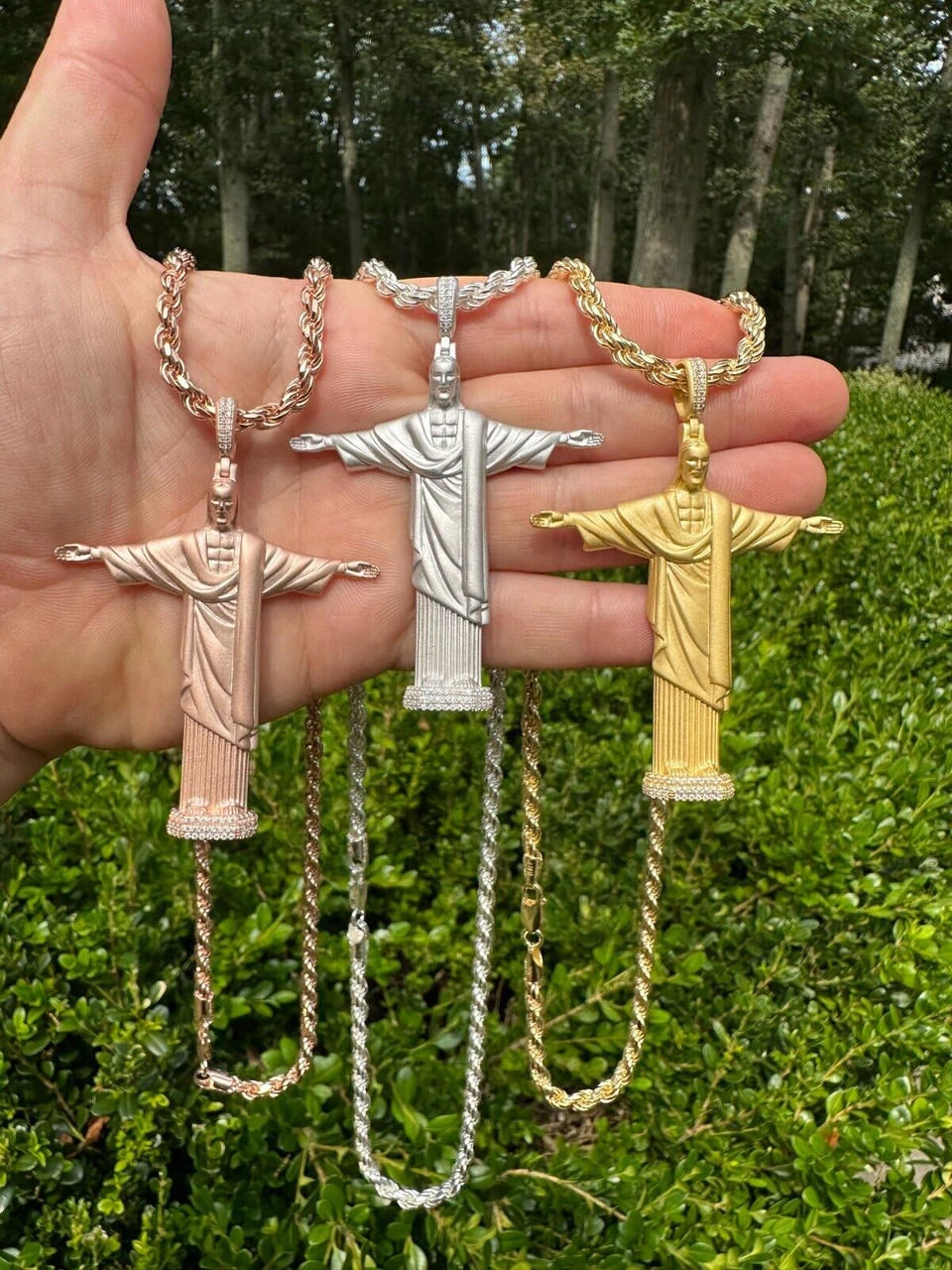 MOISSANITE Christ The Redeemer 925 Silver/ Yellow Rose Gold Necklace Jesus Piece 11 MOISSANITE Christ The Redeemer 925 Silver/ Yellow Rose Gold Necklace Jesus Piece - Image 9