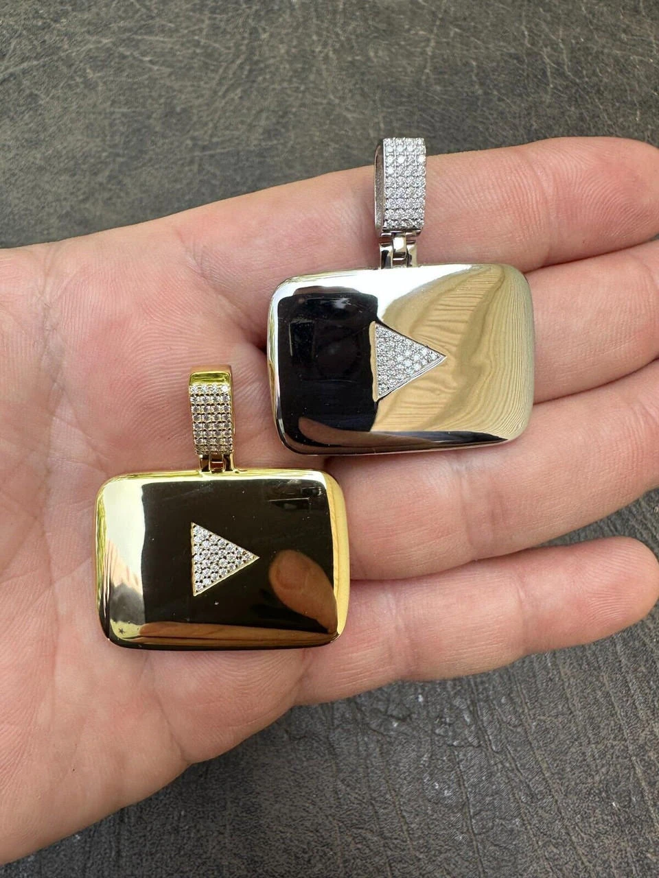 MOISSANITE Iced Youtube Play Button Pendant Real 925 Silver/Gold Plated Necklace 16 MOISSANITE Iced Youtube Play Button Pendant Real 925 Silver/Gold Plated Necklace - Image 14