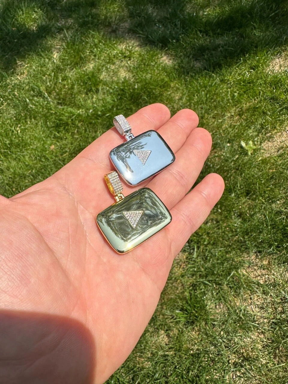 MOISSANITE Iced Youtube Play Button Pendant Real 925 Silver/Gold Plated Necklace 10 MOISSANITE Iced Youtube Play Button Pendant Real 925 Silver/Gold Plated Necklace - Image 8