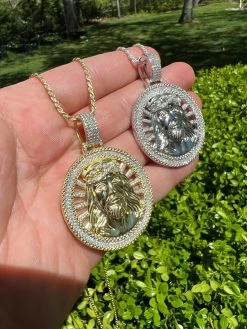 Moissanite Jesus Round Medallion Pendant Necklace Iced Hip Hop Pass Diamond Test 23 Moissanite Jesus Round Medallion Pendant Necklace Iced Hip Hop Pass Diamond Test -Harlem Bling Shop harlembling moissanite jesus round medallion pendant necklace iced hip hop pass diamond test 10888.1664360509