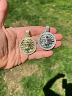 Moissanite Jesus Round Medallion Pendant Necklace Iced Hip Hop Pass Diamond Test 21 Moissanite Jesus Round Medallion Pendant Necklace Iced Hip Hop Pass Diamond Test -Harlem Bling Shop harlembling moissanite jesus round medallion pendant necklace iced hip hop pass diamond test 25136.1664356903
