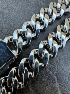 MOISSANITE Real Miami Cuban Link Prong Chain Iced Hip Hop 925 Silver Necklace 39 MOISSANITE Real Miami Cuban Link Prong Chain Iced Hip Hop 925 Silver Necklace -Harlem Bling Shop harlembling moissanite real miami cuban link prong chain iced hip hop 925 silver necklace 32305.1678474718