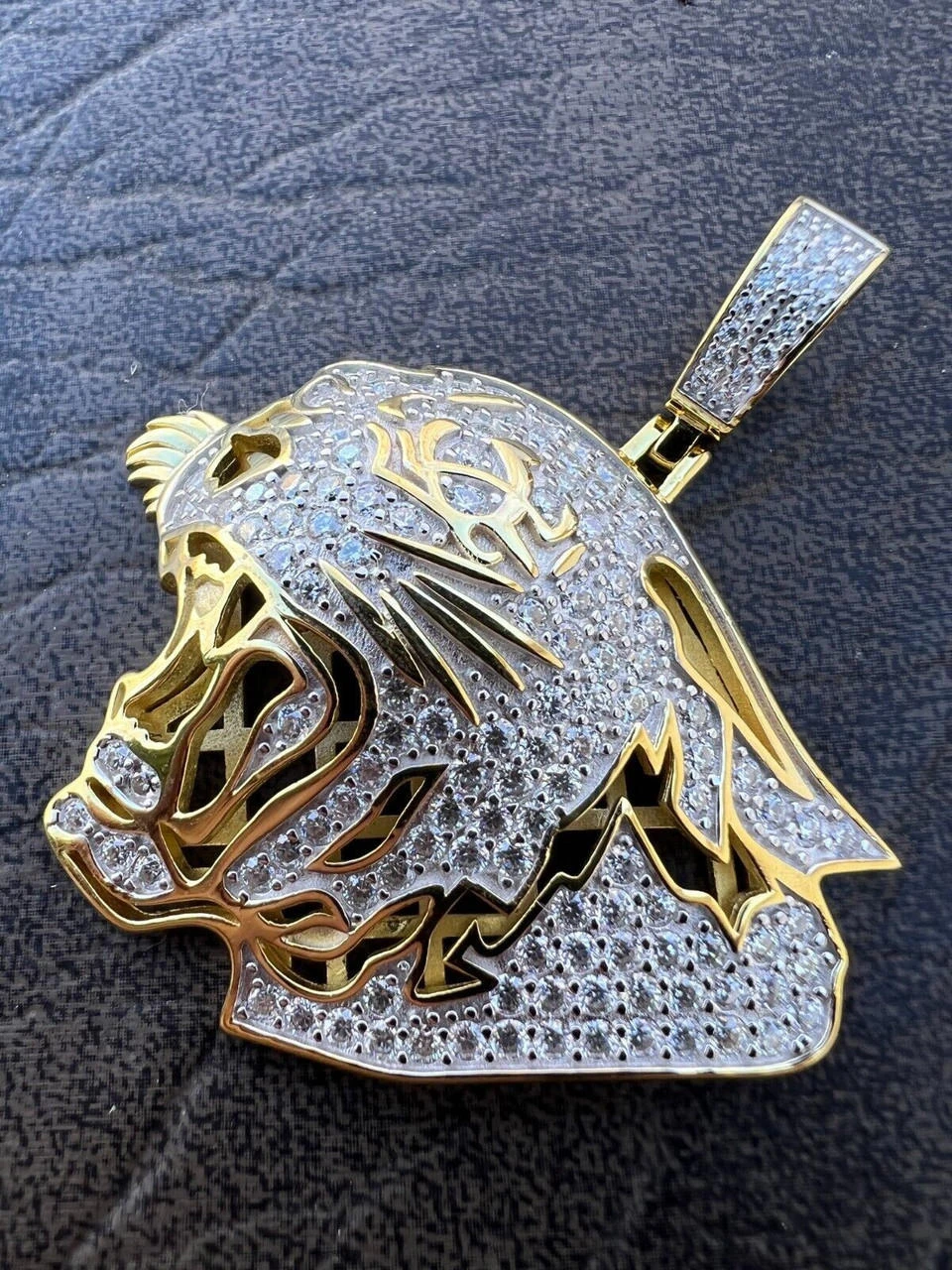 MOISSANITE Real Silver / Gold Panther Puma Cougar Necklace Pass Diamond Test 4 MOISSANITE Real Silver / Gold Panther Puma Cougar Necklace Pass Diamond Test - Image 2