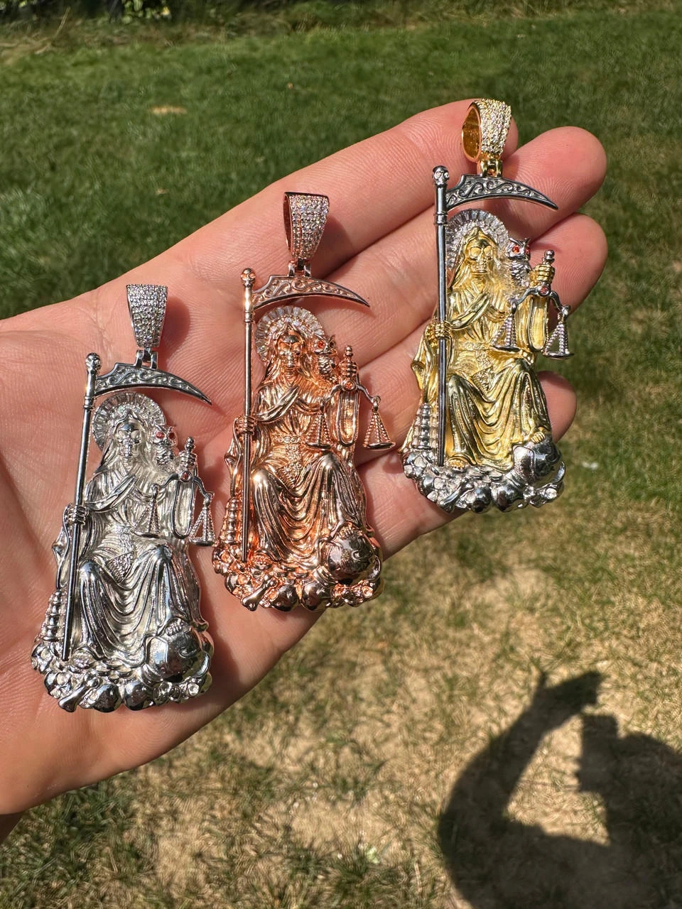 MOISSANITE Santa Muerte Grim Reaper Pendant 925 Silver / 14k Gold Rose Necklace 19 MOISSANITE Santa Muerte Grim Reaper Pendant 925 Silver / 14k Gold Rose Necklace - Image 17