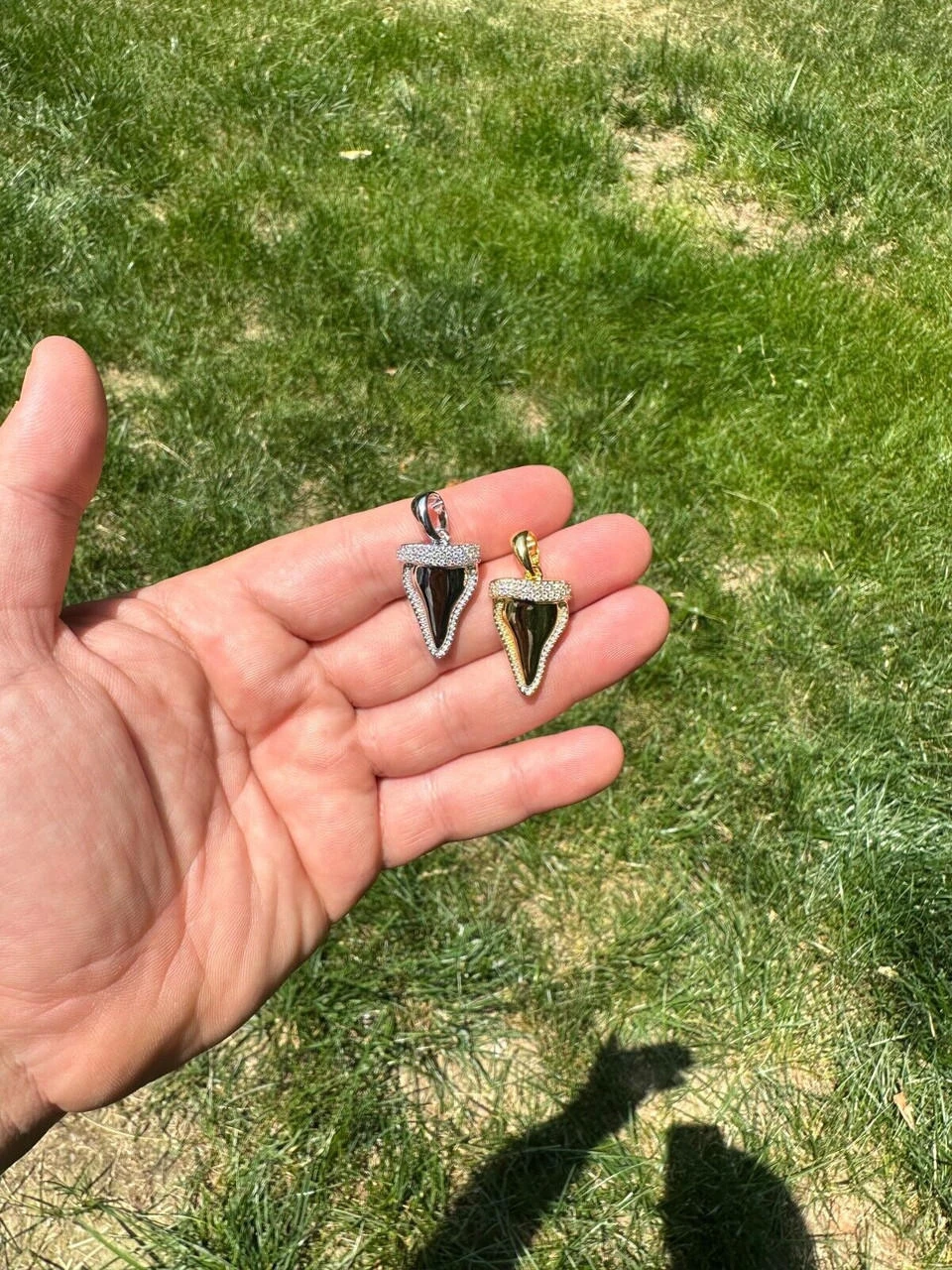 MOISSANITE Shark Tooth Iced Pendant 925 Silver / Gold Plated Hip Hop Necklace 19 MOISSANITE Shark Tooth Iced Pendant 925 Silver / Gold Plated Hip Hop Necklace - Image 17