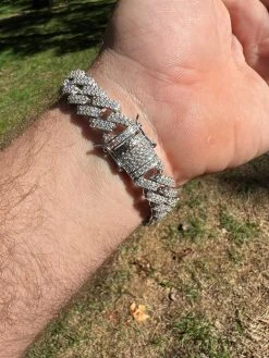 MOISSANITE Solid 925 Silver Mens 15mm Figarucci Gucci Link Prong Cuban Bracelet 17 MOISSANITE Solid 925 Silver Mens 15mm Figarucci Gucci Link Prong Cuban Bracelet -Harlem Bling Shop harlembling moissanite solid 925 silver mens 15mm figarucci gucci link prong cuban bracelet 33133.1665669734