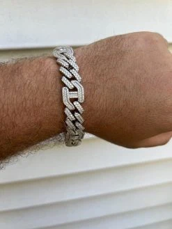 MOISSANITE Solid 925 Silver Mens 15mm Figarucci Gucci Link Prong Cuban Bracelet 23 MOISSANITE Solid 925 Silver Mens 15mm Figarucci Gucci Link Prong Cuban Bracelet -Harlem Bling Shop harlembling moissanite solid 925 silver mens 15mm figarucci gucci link prong cuban bracelet 79577.1665670826