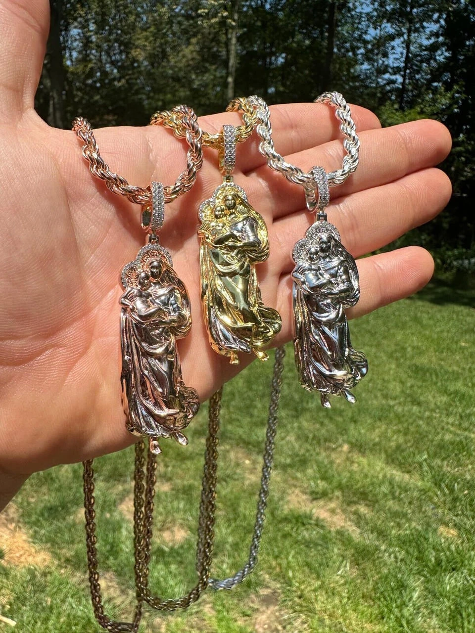 MOISSANITE Virgin Mary 3D Pendant Real 925 Silver/ Yellow Rose Gold Necklace 8 MOISSANITE Virgin Mary 3D Pendant Real 925 Silver/ Yellow Rose Gold Necklace - Image 6