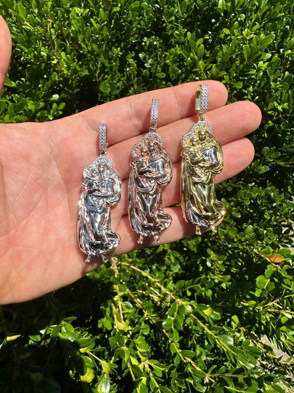 MOISSANITE Virgin Mary 3D Pendant Real 925 Silver/ Yellow Rose Gold Necklace 18 MOISSANITE Virgin Mary 3D Pendant Real 925 Silver/ Yellow Rose Gold Necklace - Image 16