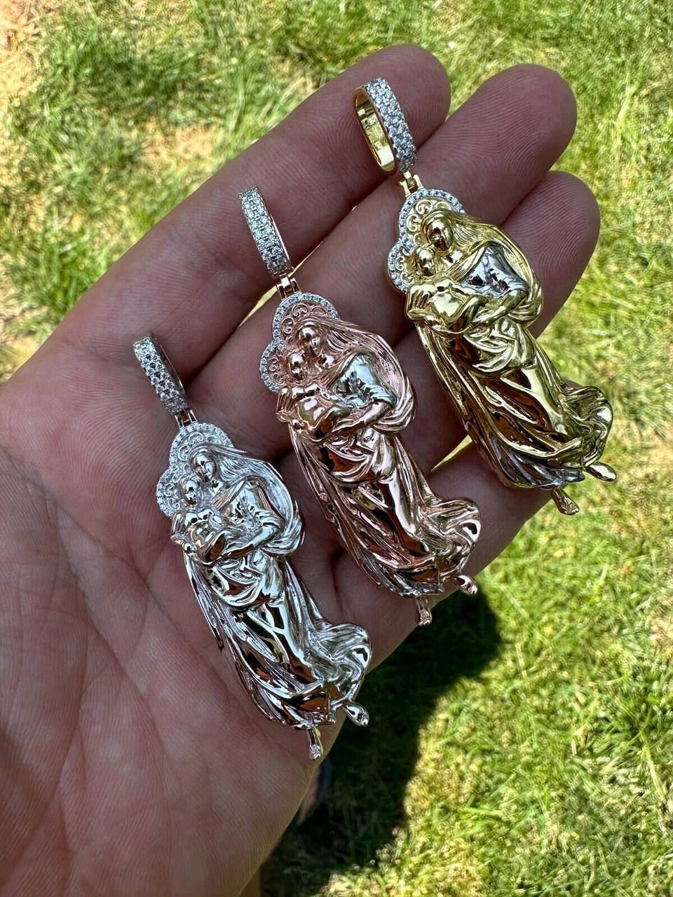 MOISSANITE Virgin Mary 3D Pendant Real 925 Silver/ Yellow Rose Gold Necklace 19 MOISSANITE Virgin Mary 3D Pendant Real 925 Silver/ Yellow Rose Gold Necklace - Image 17