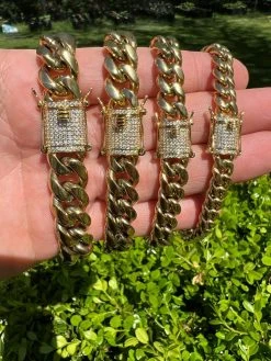 Real 14k Gold Vermeil Miami Cuban Bracelet Iced MOISSANITE Pass Diamond Tester 25 Real 14k Gold Vermeil Miami Cuban Bracelet Iced MOISSANITE Pass Diamond Tester -Harlem Bling Shop harlembling real 14k gold vermeil miami cuban bracelet iced moissanite pass diamond tester 41499.1664357015