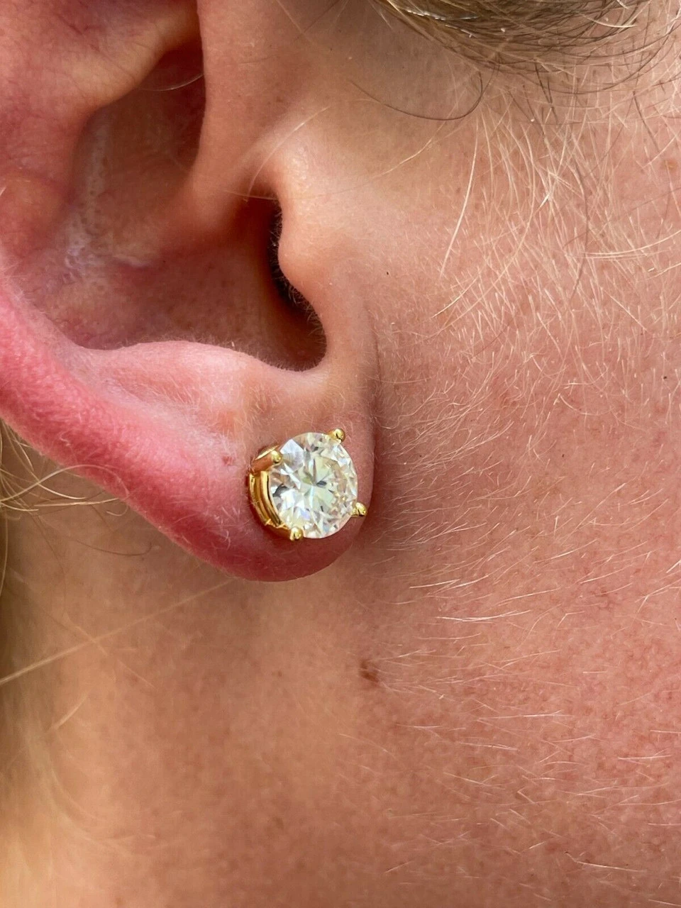 Real 4ct TW Moissanite Solitaire Stud Earrings 14k Gold Vermeil - GRA D VVS1 8mm 11 Real 4ct TW Moissanite Solitaire Stud Earrings 14k Gold Vermeil - GRA D VVS1 8mm - Image 9