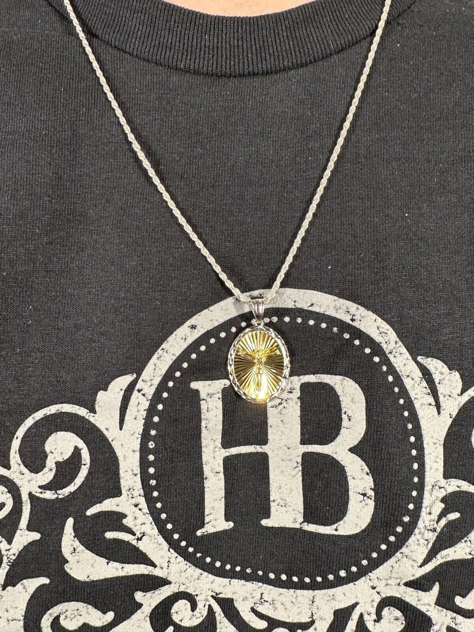 Real 925 Silver 14k Gold Plated Jesus Medallion Pendant Diamond Cut Necklace 6 Real 925 Silver 14k Gold Plated Jesus Medallion Pendant Diamond Cut Necklace - Image 4