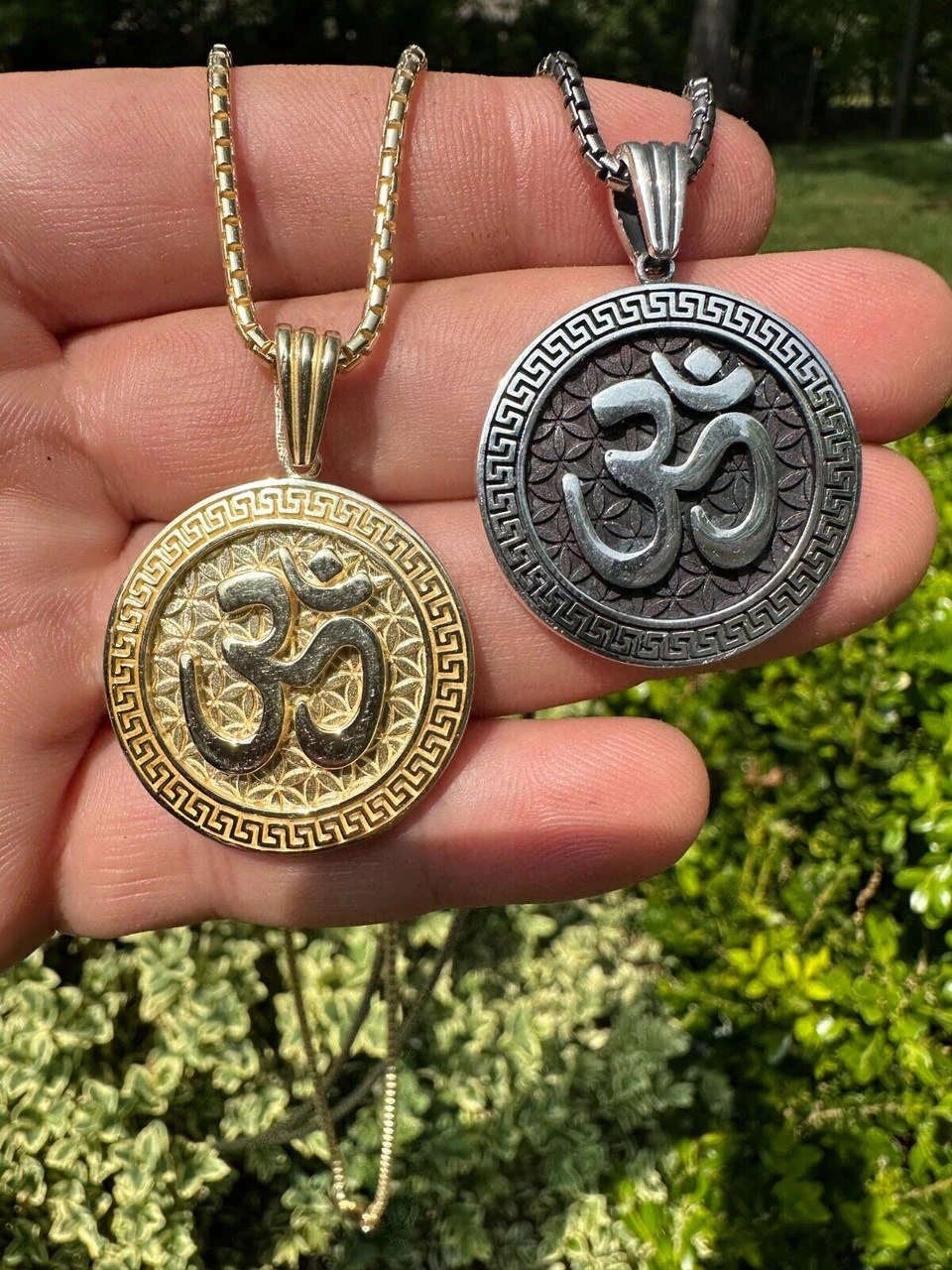 Real 925 Silver / 14k Gold Plated Ohn Hindu Om Big 1" Medallion Pendant Necklace 4 Real 925 Silver / 14k Gold Plated Ohn Hindu Om Big 1" Medallion Pendant Necklace - Image 2