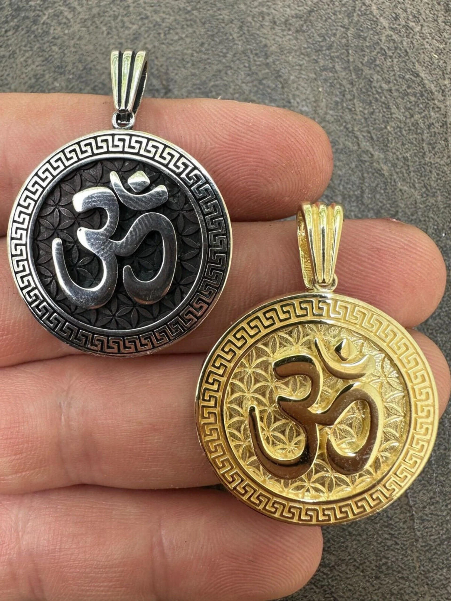 Real 925 Silver / 14k Gold Plated Ohn Hindu Om Big 1" Medallion Pendant Necklace 3 Real 925 Silver / 14k Gold Plated Ohn Hindu Om Big 1" Medallion Pendant Necklace