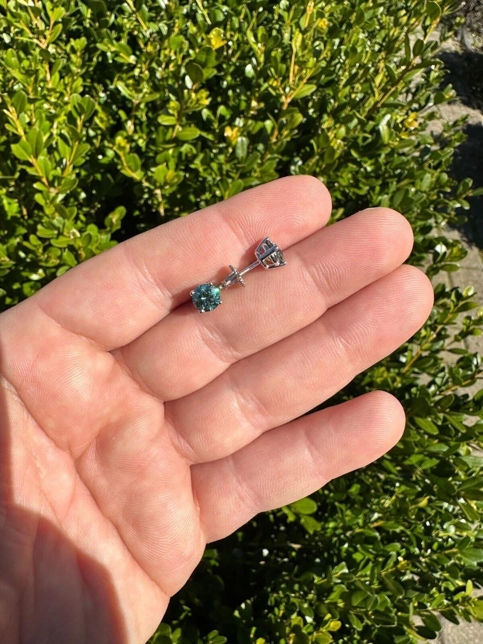 Real Green Moissanite Screwback Stud Earrings 925 Silver 3-8mm Iced Pass Tester 22 Real Green Moissanite Screwback Stud Earrings 925 Silver 3-8mm Iced Pass Tester - Image 20