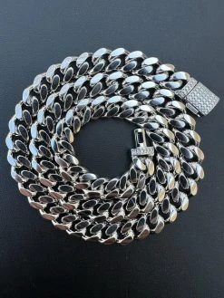 Real Miami Cuban Chain Necklace 925 Silver Baguette MOISSANITE Clasp Pass Tester -Harlem Bling Shop harlembling real miami cuban chain necklace 925 silver baguette moissanite clasp pass tester 45166.1679599504