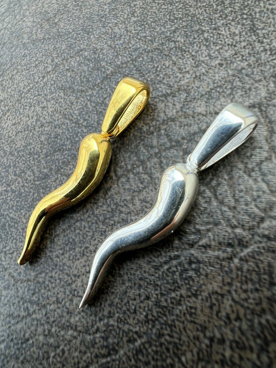 Real Solid 925 Silver / Gold Italian Cornicello Horn Pepper Pendant Necklace 6 Real Solid 925 Silver / Gold Italian Cornicello Horn Pepper Pendant Necklace - Image 5